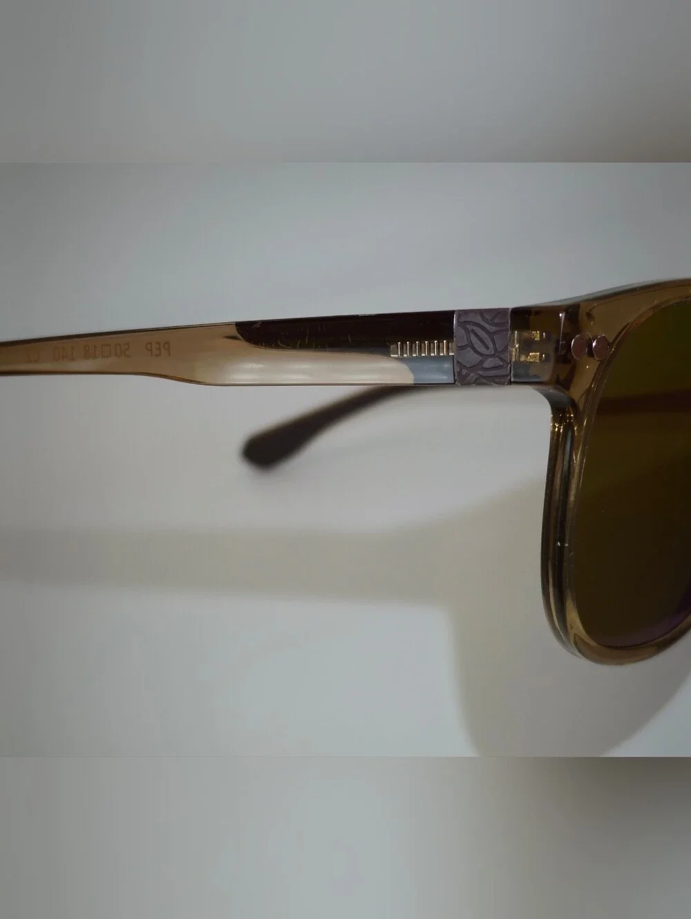 Pep. Round Hybrid Women's Frame. Made To Be Lightweight.